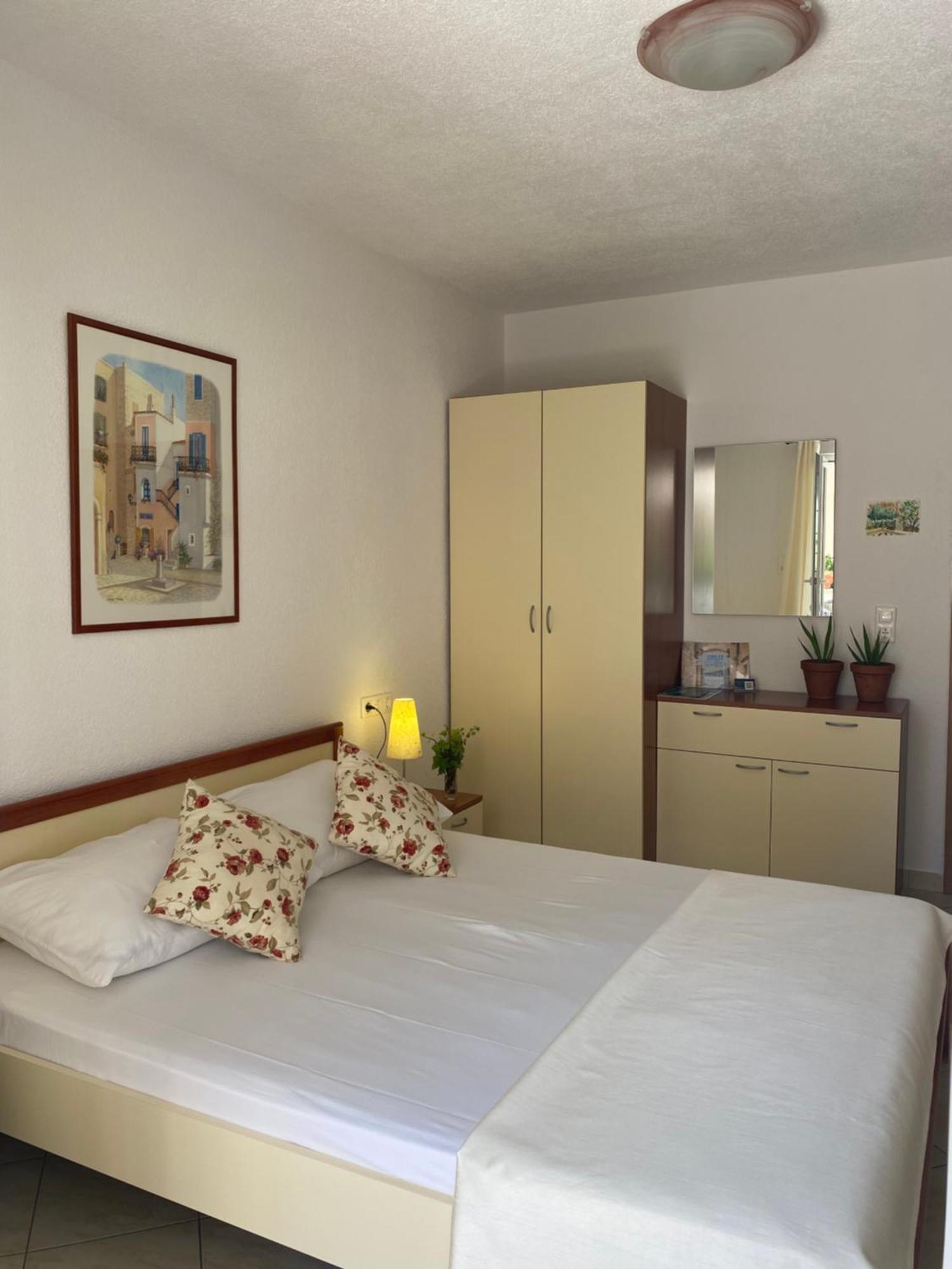 Apartment Domora *